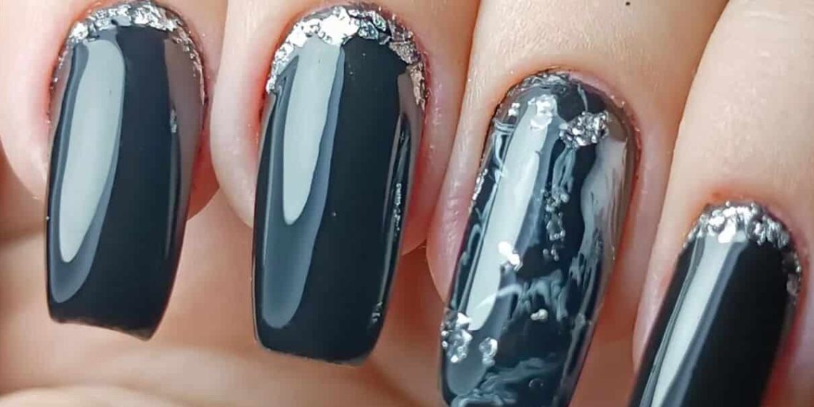 unhas pretas decoradas capa e1714847912760