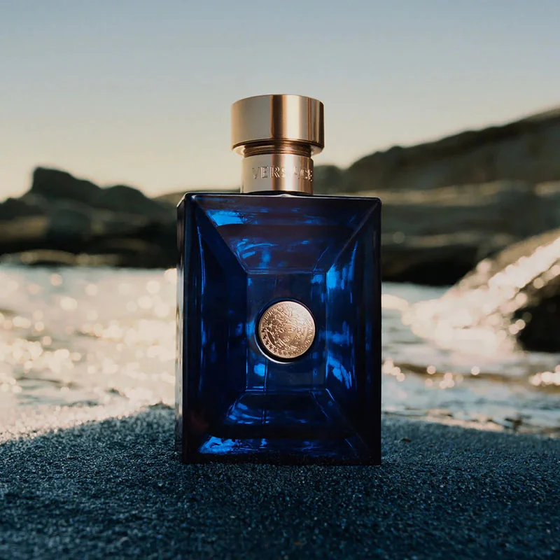 Dylan Blue Pour Homme Versace 03 - 6 perfumes florais importados que são a essência do inverno 2025