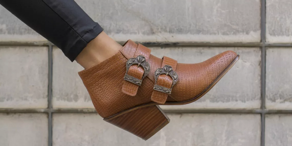 bota cano curto 1 - Look com bota de cano curto: como montar combinações estilosas e atuais