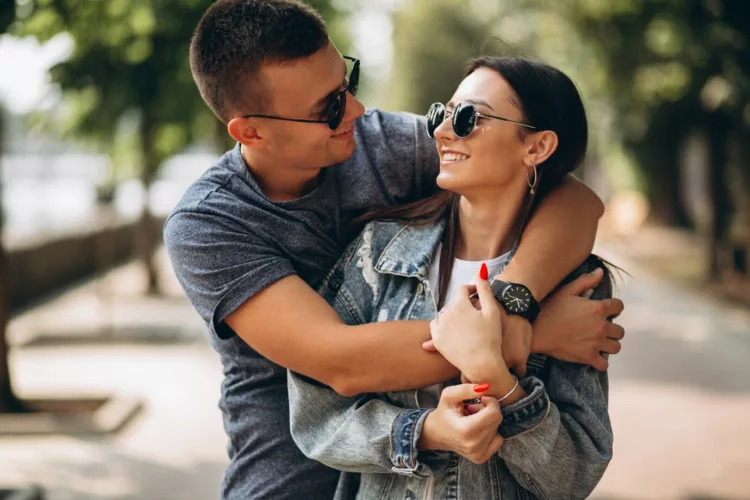 casal amor 2 - Sinais de que seu relacionamento está saudável, segundo terapeutas