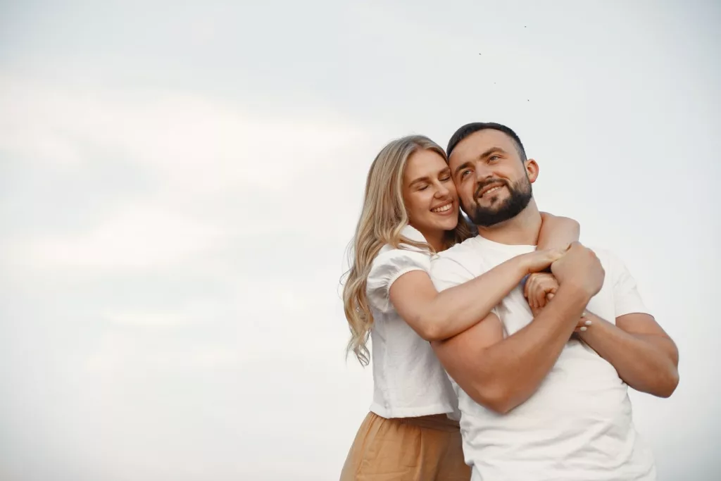 casal amor 3 - Casais que duram compartilham esses 3 hábitos — e você pode aplicar agora mesmo