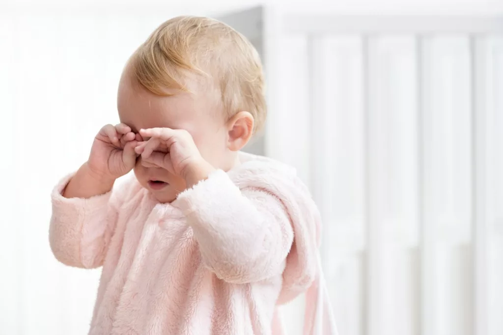bebe chorando 3 - Seu bebê não dorme à noite? Veja como criar uma rotina do sono sem sofrimento
