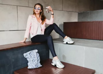legging 1 - Como a legging vira peça-chave nos dias frios e ganha status de protagonista no look