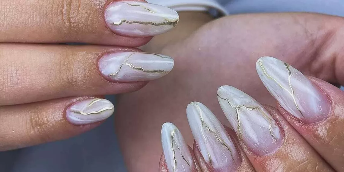 unha efeito marmore 1 - Unhas decoradas com efeito mármore: a tendência que está bombando no TikTok